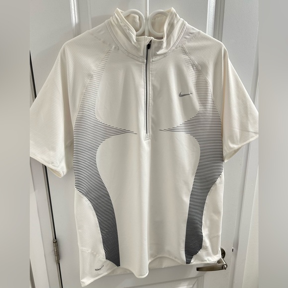 Nike Fit Dri Nike+ Mens White Short Sleeve Workout Shirt - Size L - Picture 2 of 10